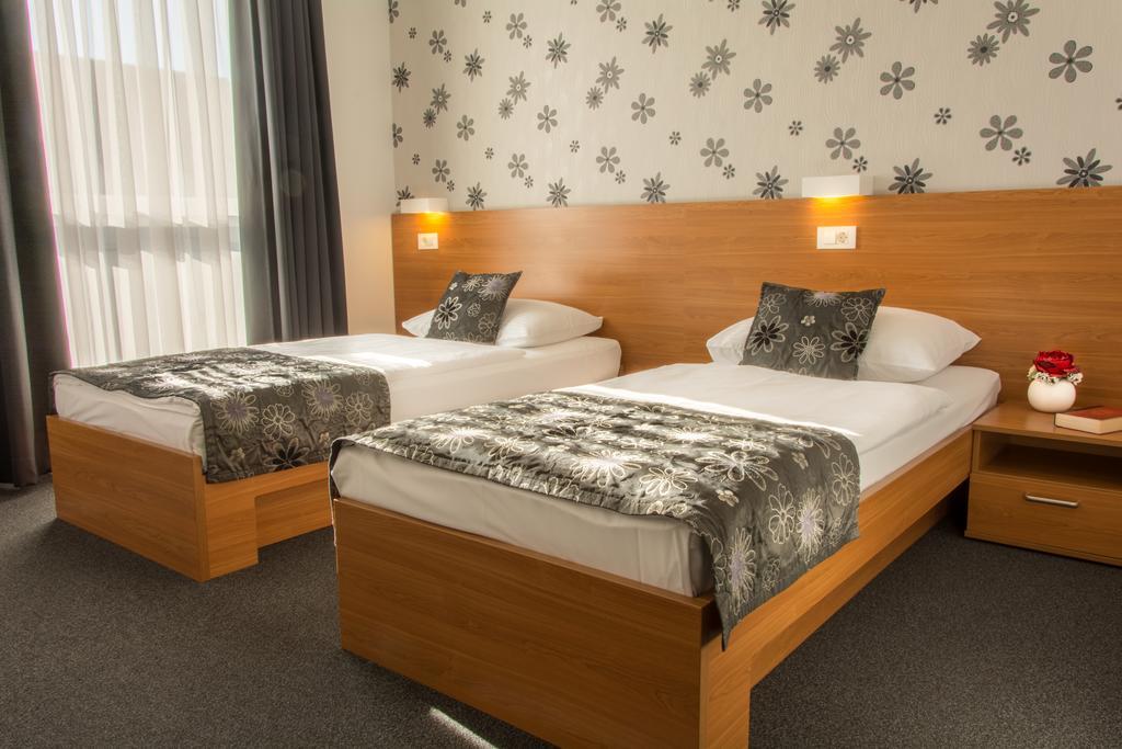 Hotel Delminivm Загреб Экстерьер фото